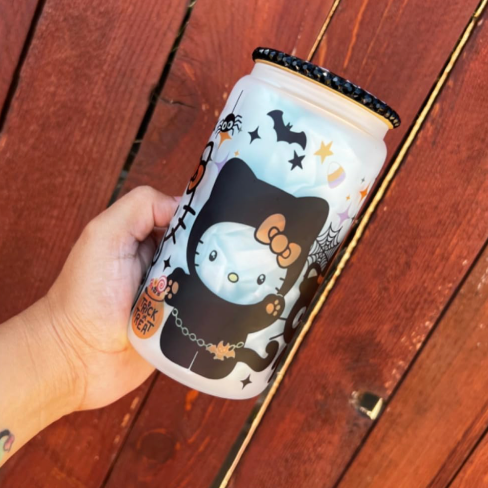 Customised water tumbler with straw and lid